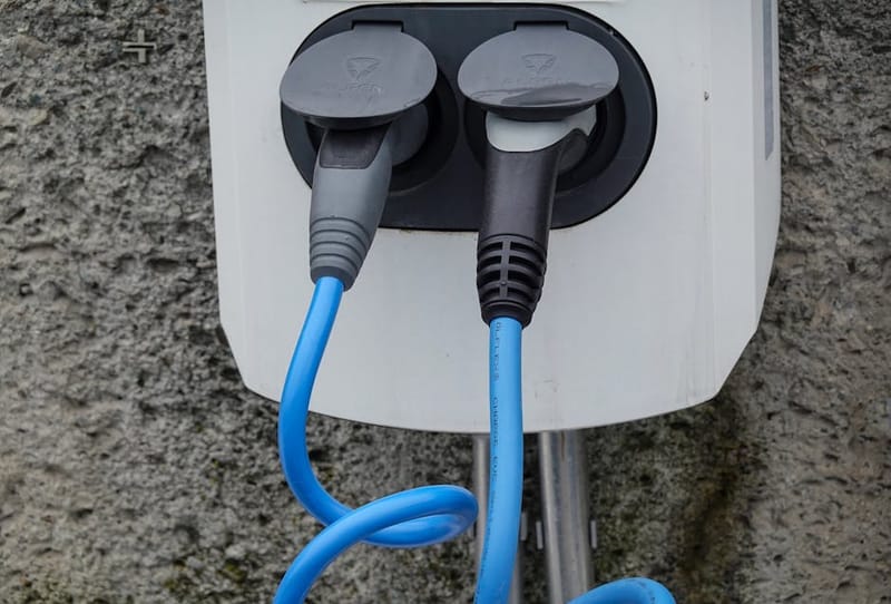 Scottish Power EV Tariff 2026: EV Saver vs Competition