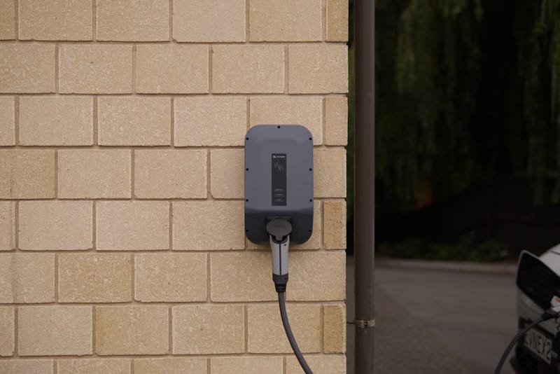 EV Charger Installation Cost UK 2026: £800–£1,500 Explained